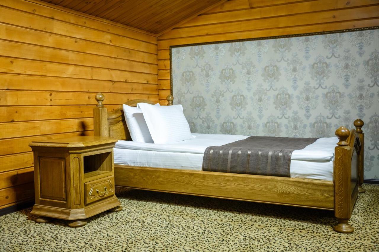 Guest House Chalet Taraz Esterno foto