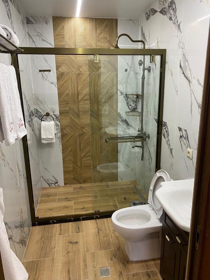 Guest House Chalet Taraz Esterno foto